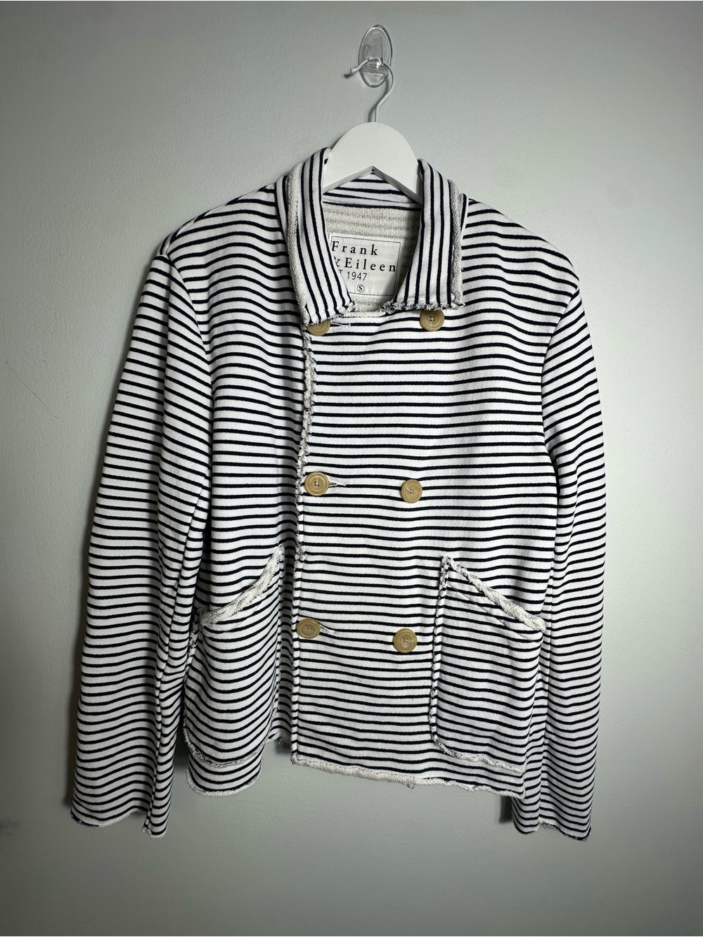 FRANK & EILEEN MINI BELFAST
Cropped Sweatshirt Peacoat, Current Season - Picture 10 of 17
